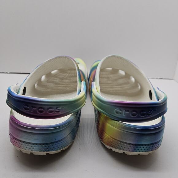 CROCS Mens US Size 11 Classic Tie Dye Clogs #207556 Water Friendly Solar Rainbow - Picture 5 of 8